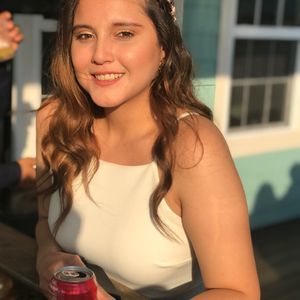 Meet your Posher, Alejandra